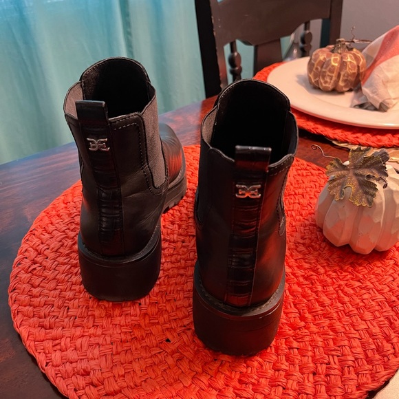 Sam Edelman Jaclyn Waterproof Chelsea Boots - Picture 5 of 6